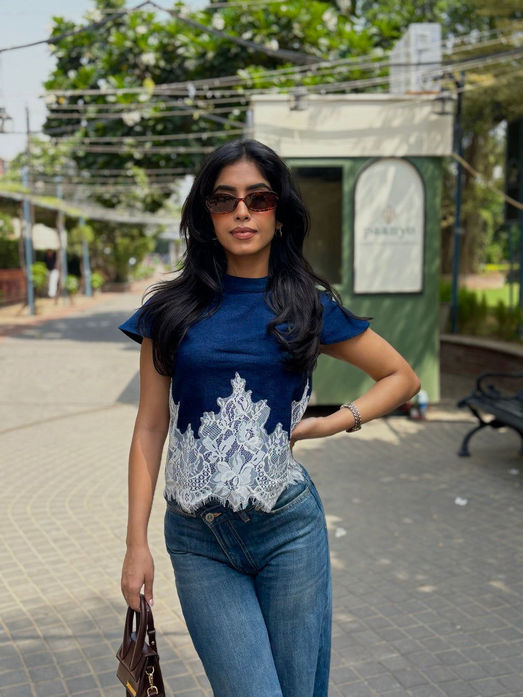Anya Top